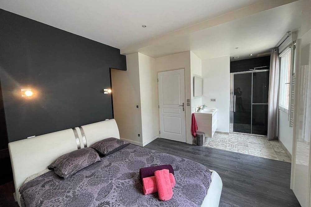 Entire apartment, Bohemian & Chic Apartment 20' from Paris in Savigny-sur-Orge, Essonne