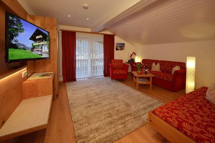 Ferienwohnung für 5 Personen, mit Balkon und Garten sowie Sauna