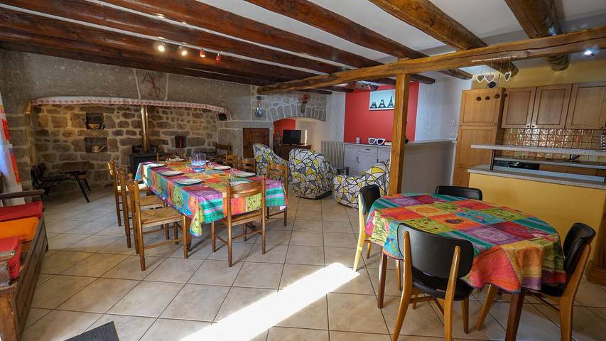 Gîtes de France 6 personnes au Teil in Albaret-le-Comtal, Région de Mende