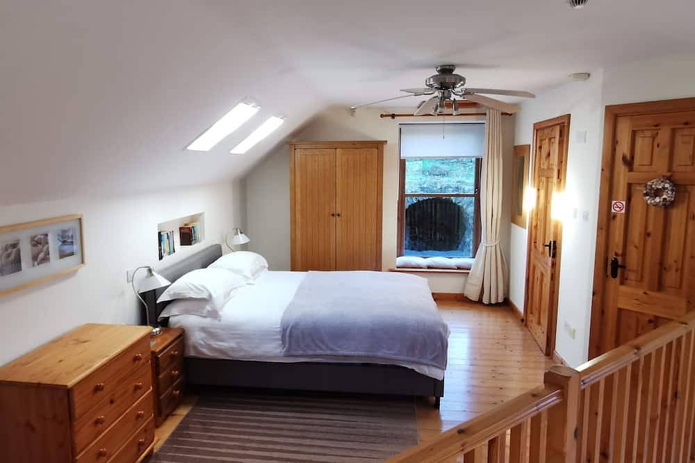Beautifully Restored Coach House In Woodlands Overlooking the Suir Estuary in County Waterford