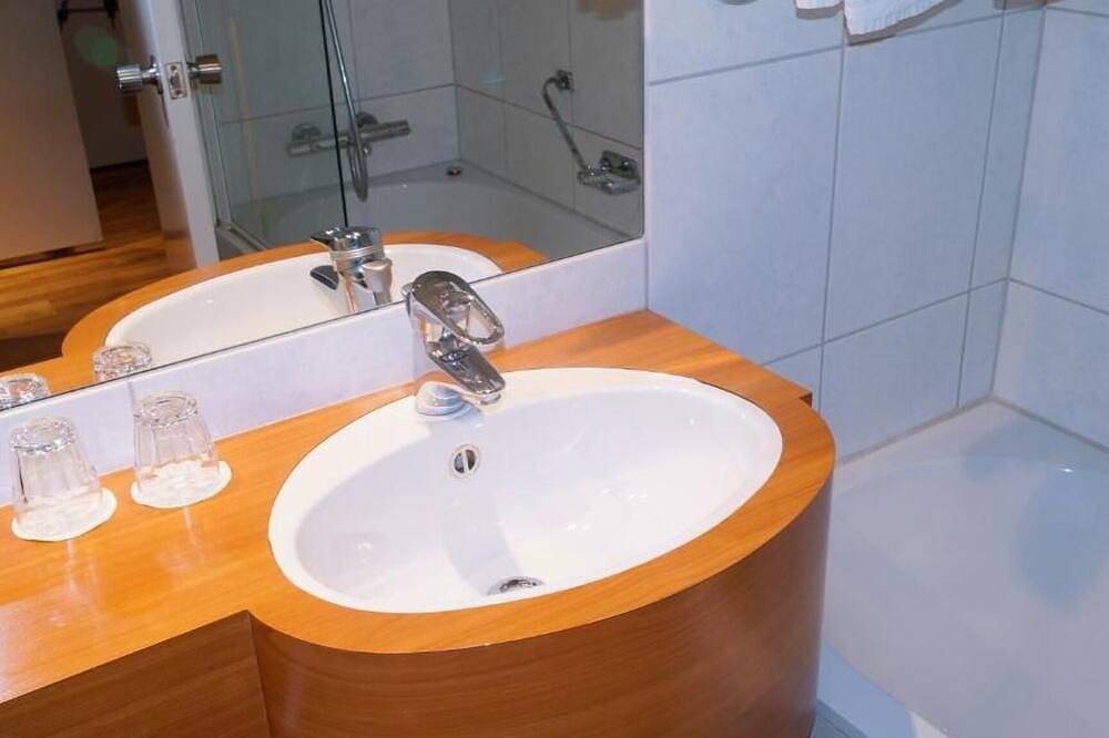 Everything You Need For The Perfect Vacation! Indoor Pool, Free Parking! in Zutphen, IJssel