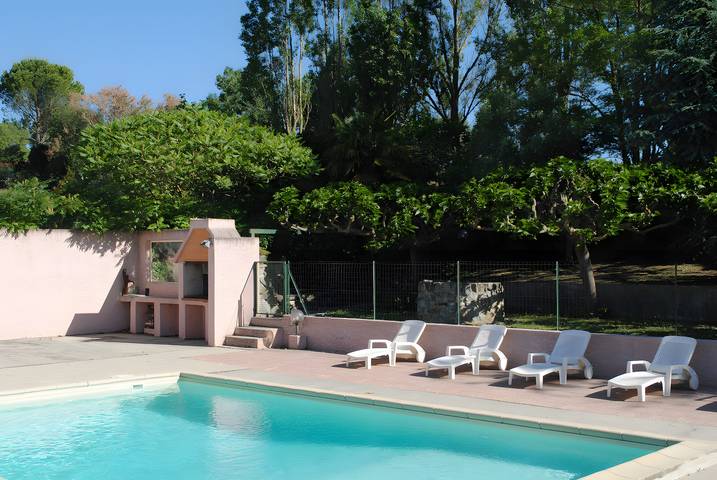 Gîte pour 8 personnes, avec jardin