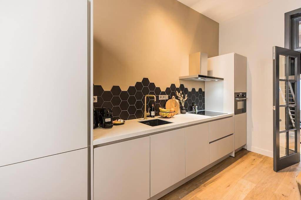 Geheel appartement, One-Bedroom Apartment in Den Haag, Stadsgewest Haaglanden