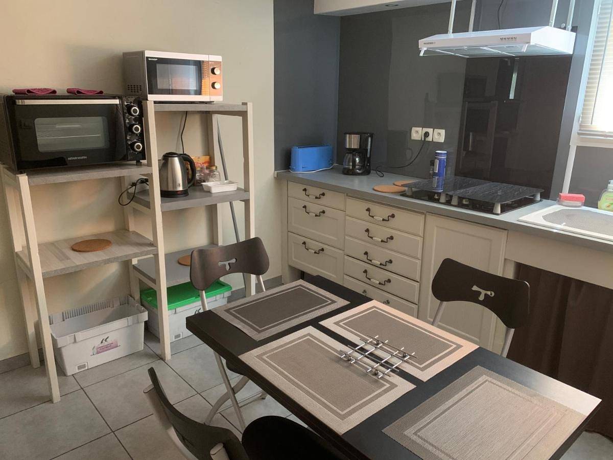 Appartement entier, Le pti logis in Laveyron, Région de Valence