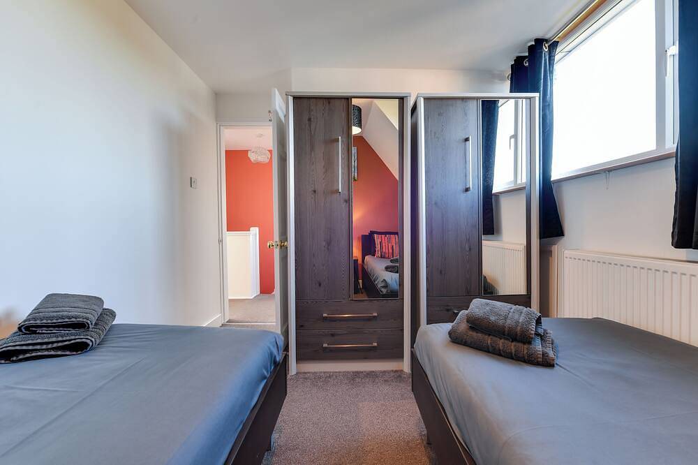 3 Bedroom Home. Home Working. Free Parking. Garden. Wigan in Wigan, Gran Mánchester