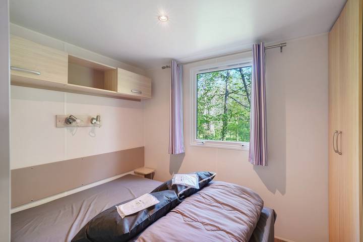 Casa móvil para 4 personas con aire acondicionado, piscina compartida y Wi-Fi in Saint-Martial-de-Nabirat, Périgord Noir