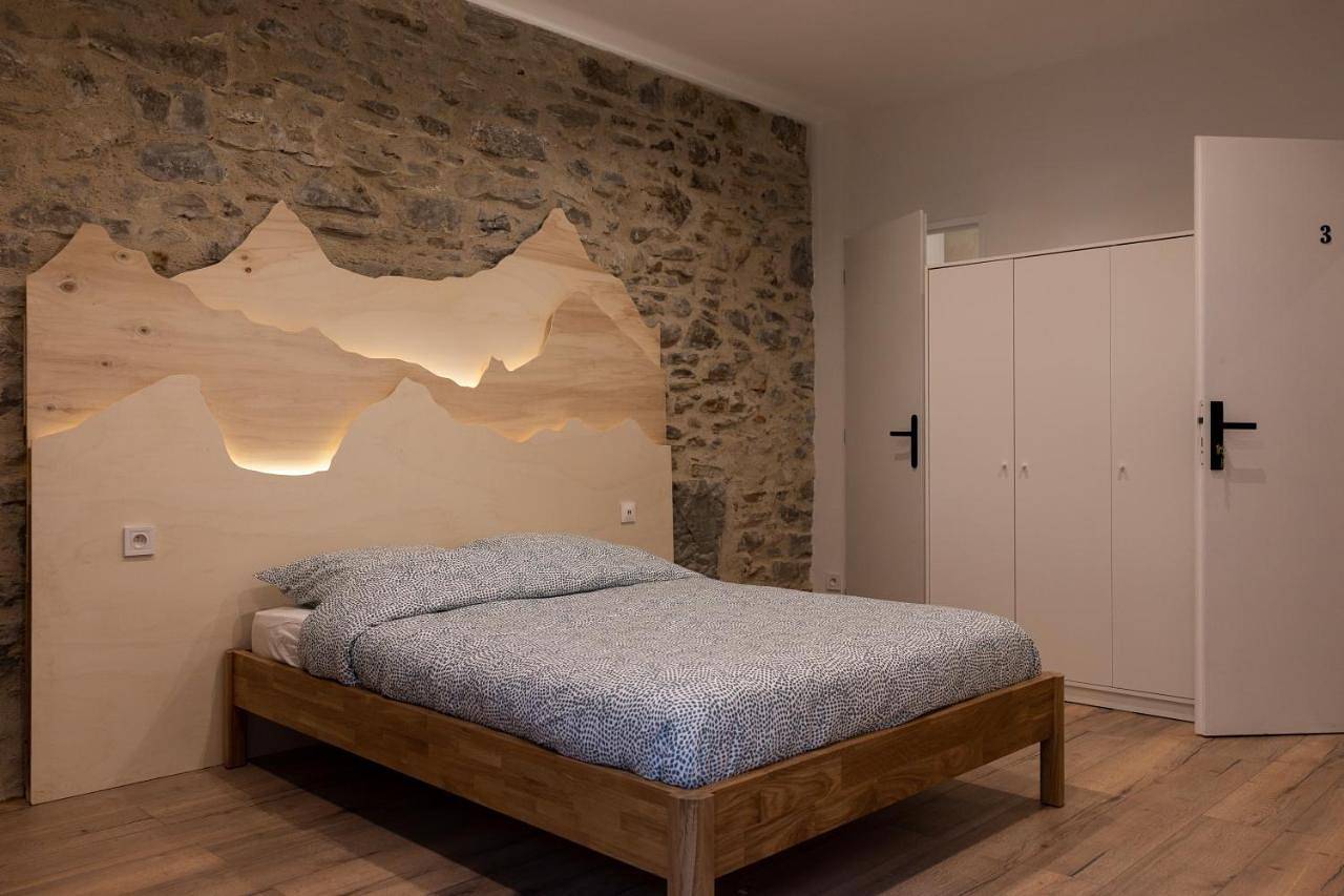 Appartement entier, 1 Appartement Ou Chambres privées en centre ville Choisissez Une option in Bonneville, Région de Bonneville