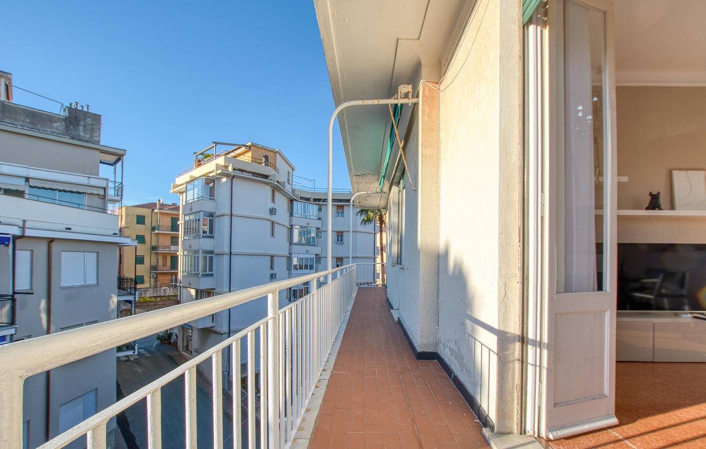Entire holiday apartment, Cozy Beach Apartment with Kitchen and Internet - 2km to Bagni Giovanni in Sestri Levante (City), Sestri Levante