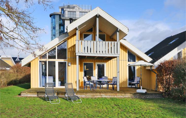 Ferienhaus für 6 Personen, mit Whirlpool und Terrasse sowie Garten und Sauna in Röbel-Müritz