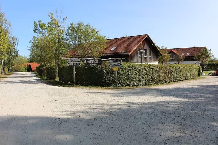 Ganze Wohnung, Ferienwohnung Wild West - Gemütliche Ferienwohnung (65qm) im Wild West Stil mit Terrasse in Eging am See, Ostbayern