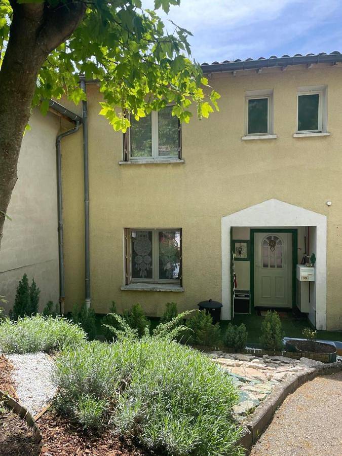 Location de vacances pour 10 personnes, avec Terrasse et Jardin à Plan-de-Baix