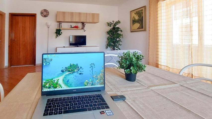 Appartamento per 6 persone, con Terrazza e Panorama a Fondachello