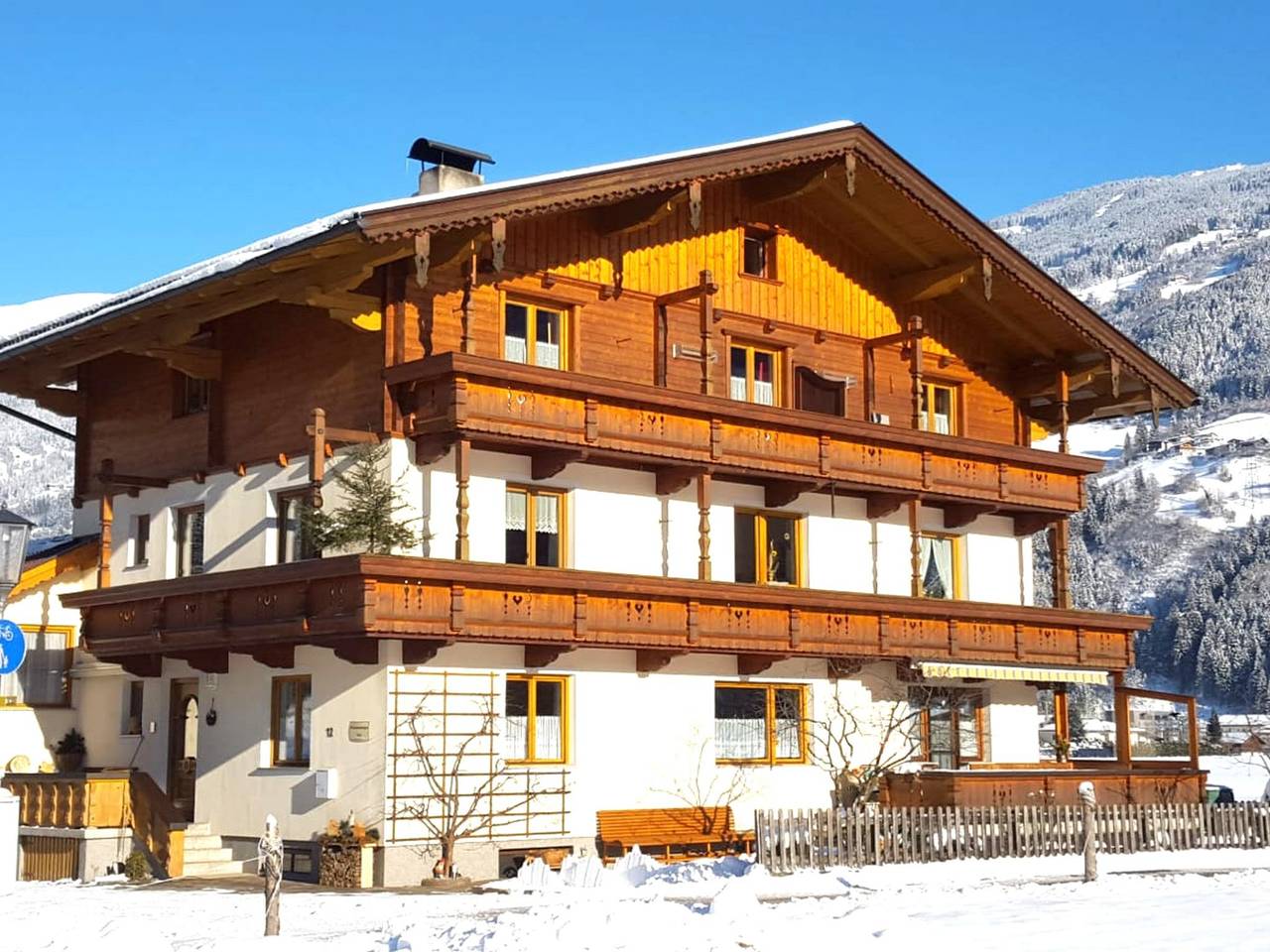 Ganze Wohnung, Wunderschöne Wohnung mit Balkon und Skiaufbewahrung
in Zell am Ziller, Zillertaler Alpen