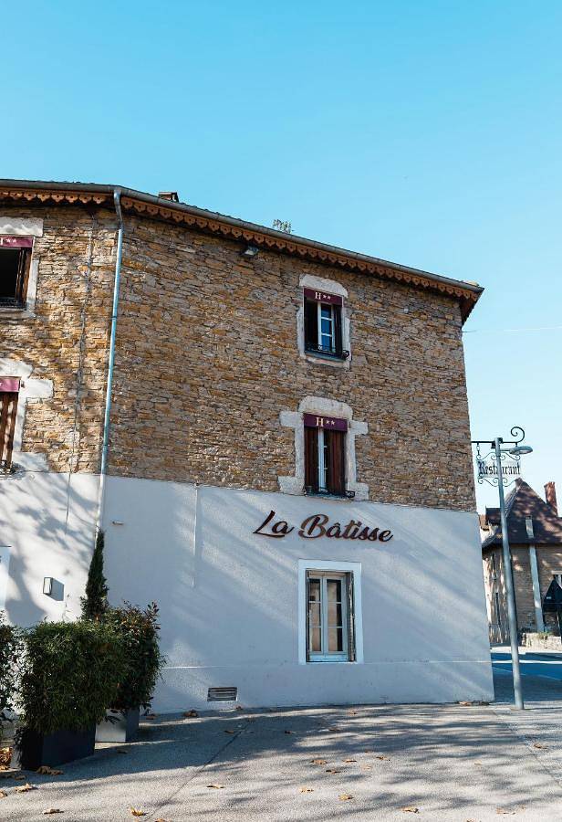 Hôtel pour 4 personnes, avec jardin, animaux acceptés à Crémieu - 3