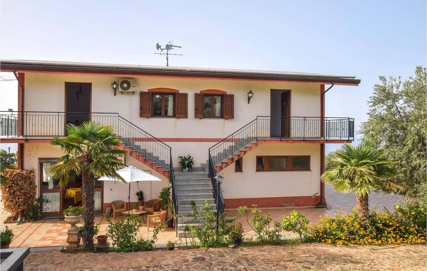 Apartamento com vista para o mar, com piscina, estacionamento e WiFi in Caronia, Messina (província)