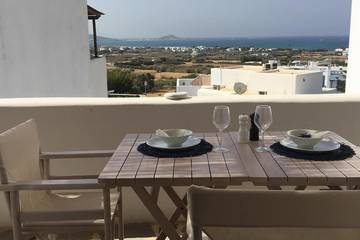 Gîte pour 4 personnes, avec terrasse dans Agia Anna