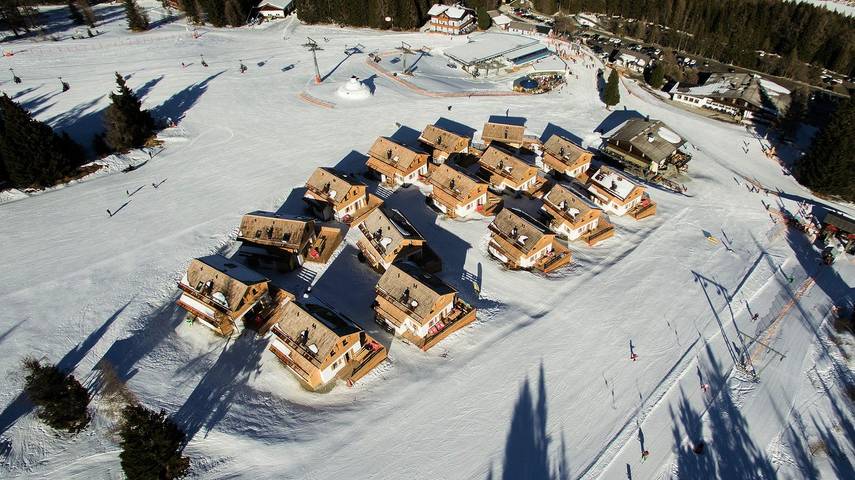 Ferienanlage für 6 Personen, mit Balkon und Terrasse sowie Garten in Weißpriach