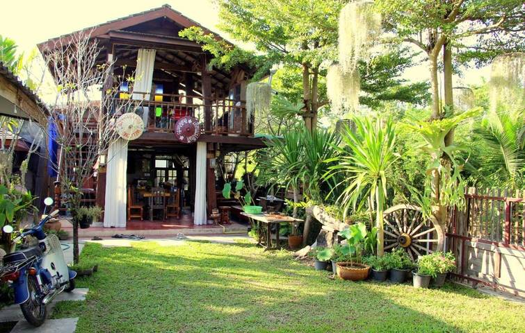 Ferienwohnung für 4 Personen, mit Garten in Chiang Mai