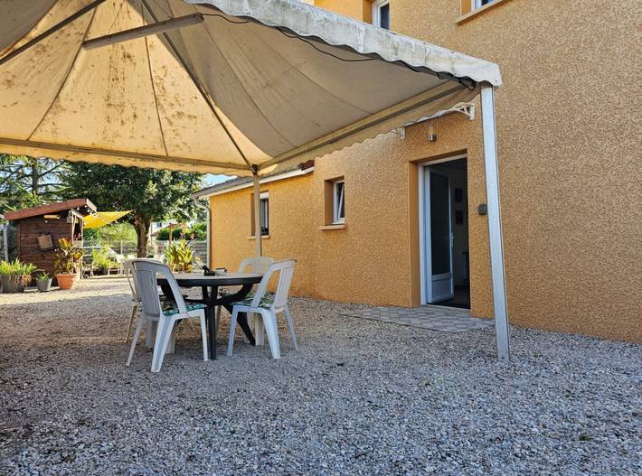 Gîte pour 4 personnes, avec jardin dans Belley - 2