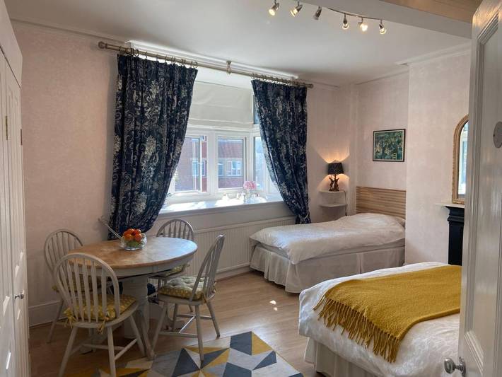 Holiday rental for 7 people, with Terrace and Garden in Henley-on-Thames