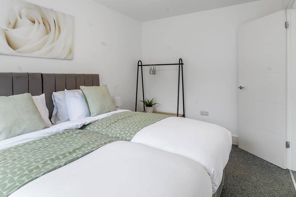 Quiet St Helens Home Near Train Station, Free Parking and Wifi in St Helens, Nordwestengland