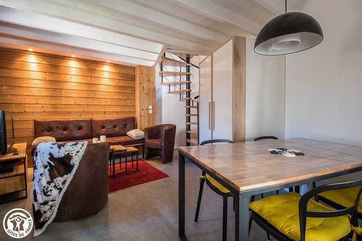 Gîte pour 3 personnes, avec balcon à Besse-et-Saint-Anastaise