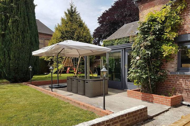 Location de vacances pour 10 personnes, avec jardin et balcon à Torcy-le-Grand