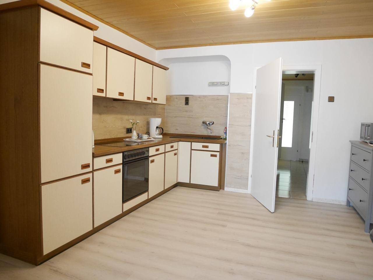 Ganze Ferienwohnung, Renovierte Ferienwohnung in Pfuhl mit Terrasse in Nisterau, Westerwald