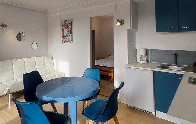 Location de vacances pour 4 personnes, avec piscine ainsi que jardin et terrasse à Altillac - 3