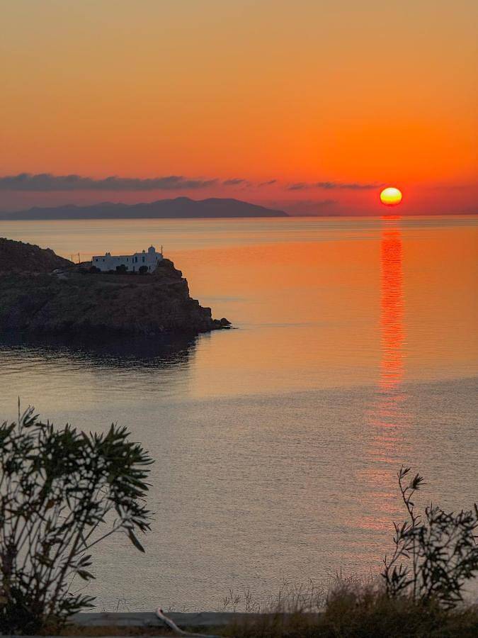 Gîte pour 2 personnes, avec Terrasse et Jacuzzi ainsi que Jardin et Piscine dans Platis Gialos Sifnos - 3