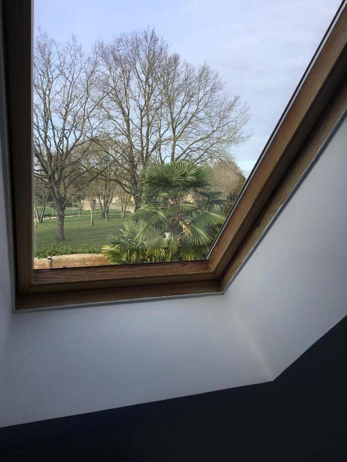 Location de vacances pour 2 personnes, avec terrasse et vue ainsi que jardin et piscine à Sargé-lès-le-Mans - 3