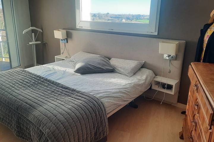 Location de vacances pour 9 personnes, avec jacuzzi ainsi que jardin et balcon, animaux acceptés à Vallet (Loire-Atlantique) - 3