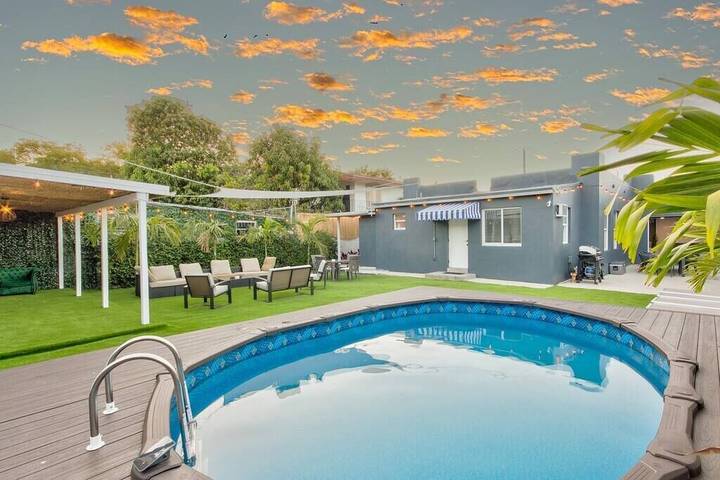 Villa pour 21 personnes, avec jardin ainsi que terrasse et jacuzzi, animaux acceptés à Miami - 2