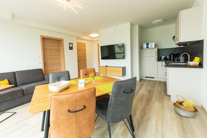 Ferienwohnung für 4 Personen, mit Ausblick und Terrasse in der Saarschleife - 2
