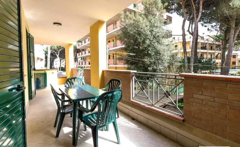 Appartamento vacanze per 6 persone, con panorama e giardino, adatto a famiglie con bambini - 1