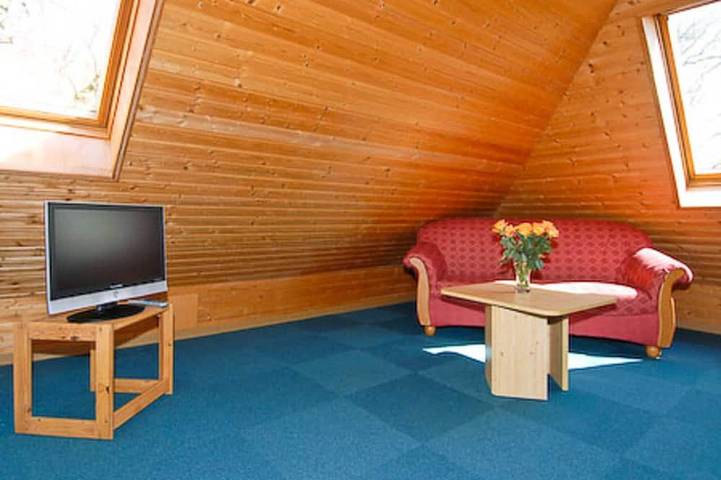 Ferienhaus für 4 Personen, mit Terrasse und Garten sowie Pool in Ostfriesland - 2