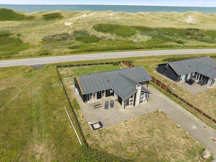 Ferienhaus für 8 Personen, mit Balkon/Terrasse und Whirlpool sowie Sauna in Thorsminde