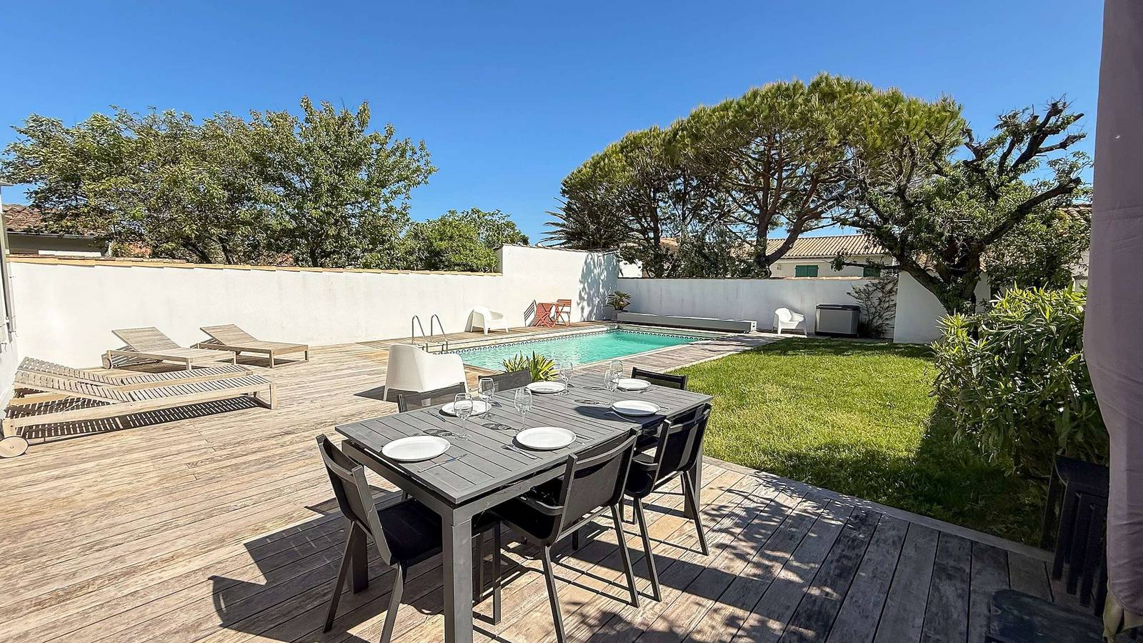 Apartamento vacacional entero, Amazing villa with heated pool and parking in Saint-Clément-des-Baleines, Isla de Ré