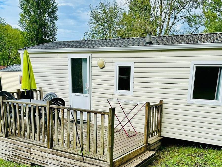 Camping Le Pontillou - Mobilhome 4 personnes - Mobil-Home Trigano : 2 Chambres - 4 pers in Villamblard, Périgord Pourpre