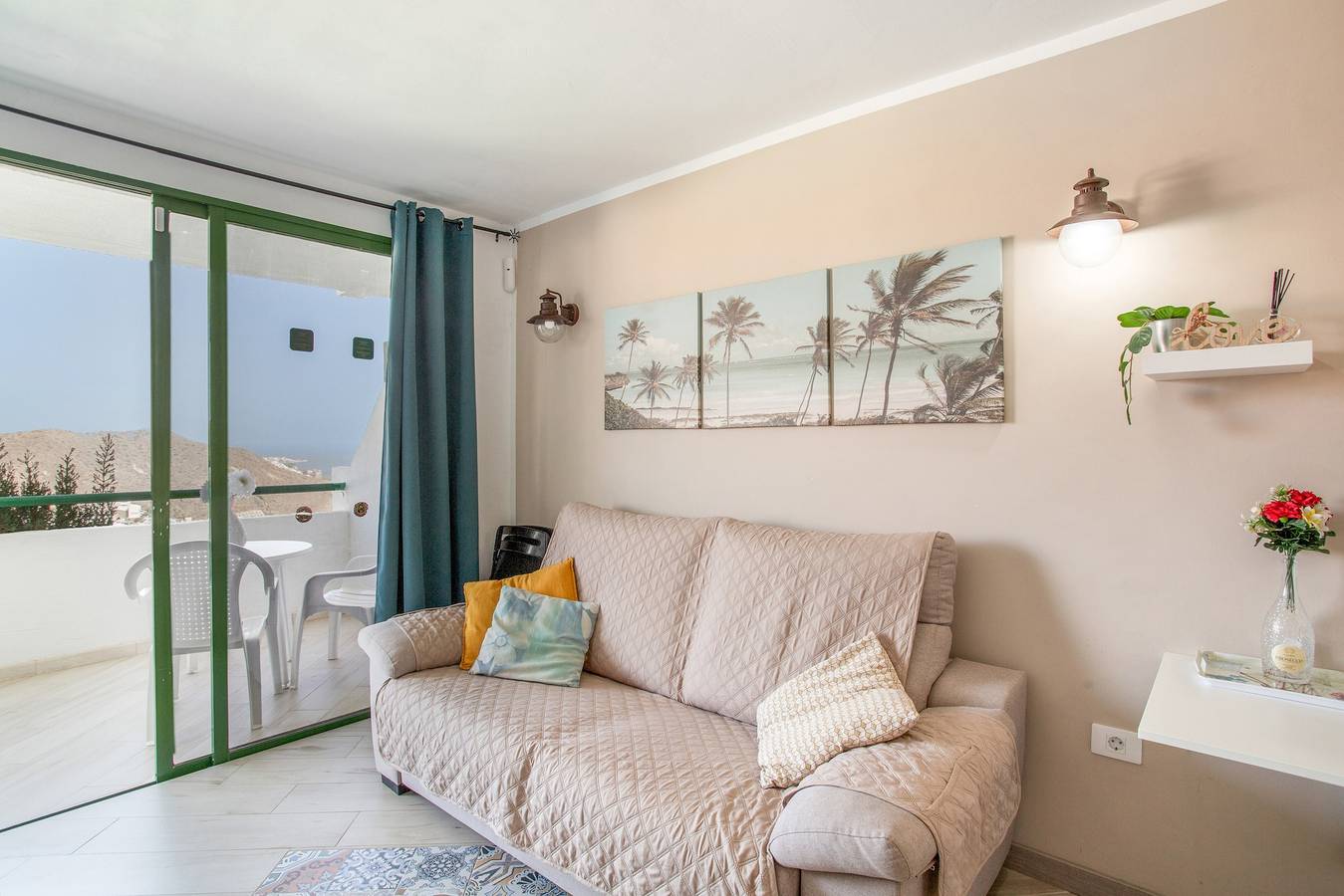 Apartamento entero, Apartamento Vacacional 'Paraíso Para Todos' con Vistas al Mar, Piscina y Wi-Fi in Playa Amadores, Gran Canaria Sur