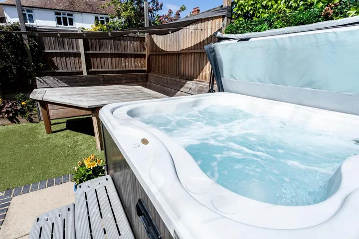 Casa de vacaciones para 6 personas, con jacuzzi y jardín, Se admiten mascotas - 1