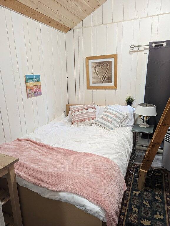 Cozy Cabin Lake View Private Beach in Kootenay-Nationalpark