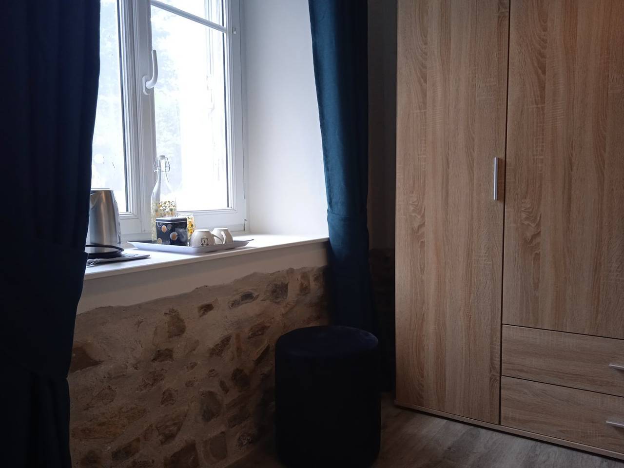 C'est la Vie ! Chambres d'hôtes - Green room in Saint-Malo-des-Trois-Fontaines, Région de Vannes