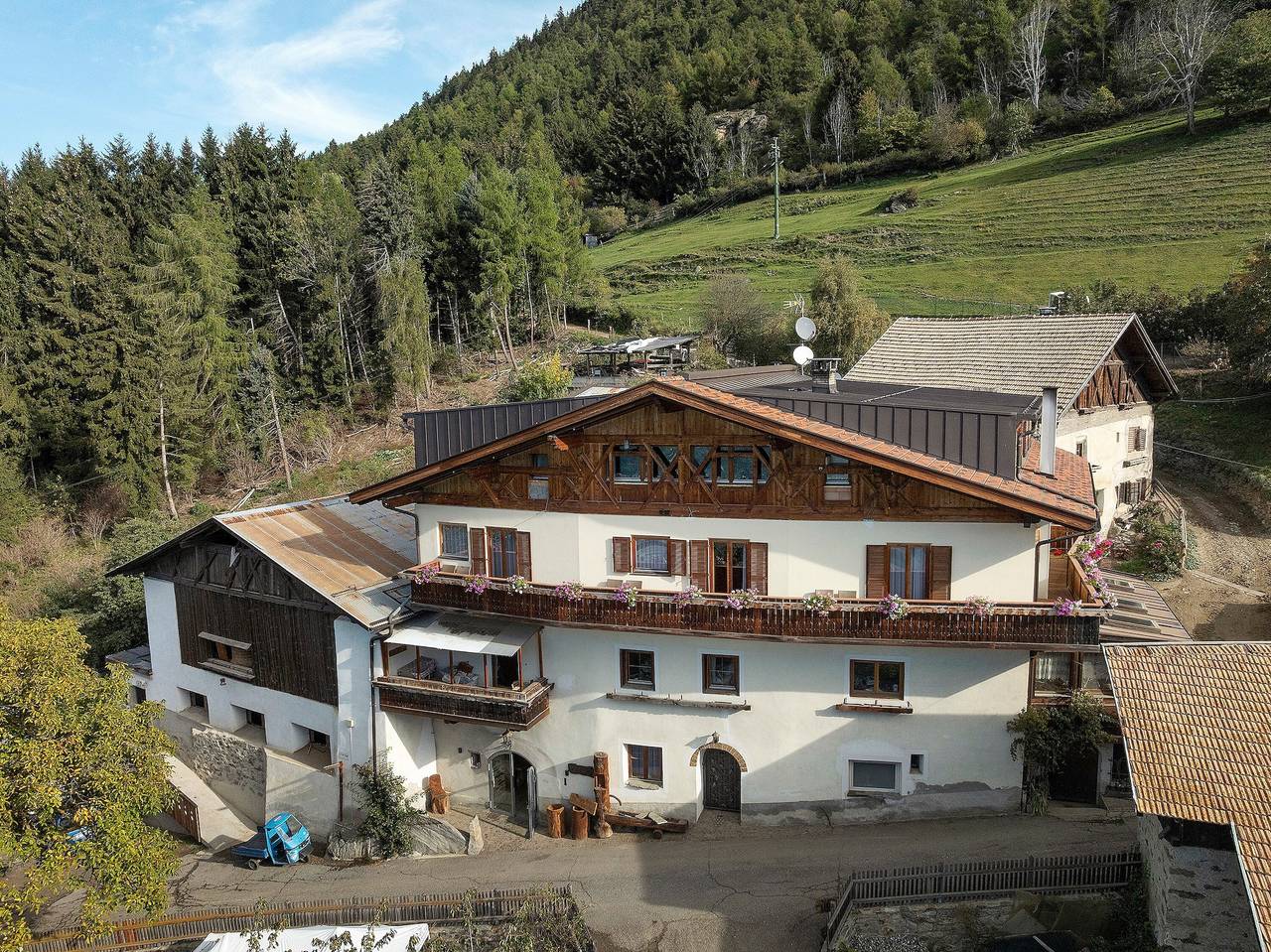 Room '5 Doppelzimmer' with Mountain View, Balcony and Wi-Fi in Schluderns, Saldurkamm