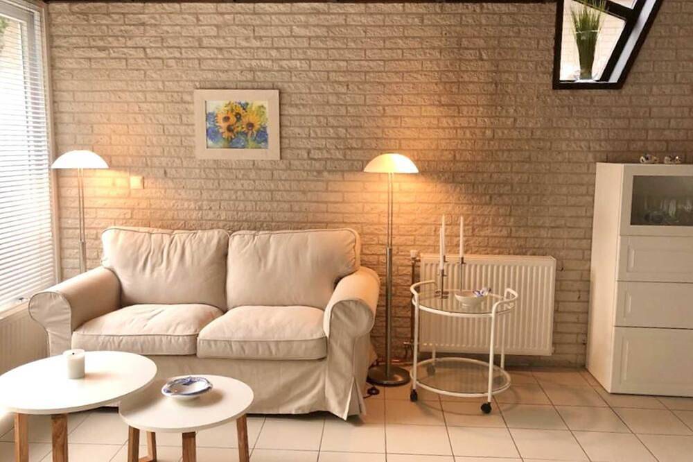 Charmante maison de vacances moderne dans une banlieue calme in Ouddorp, Goeree-Overflakkee