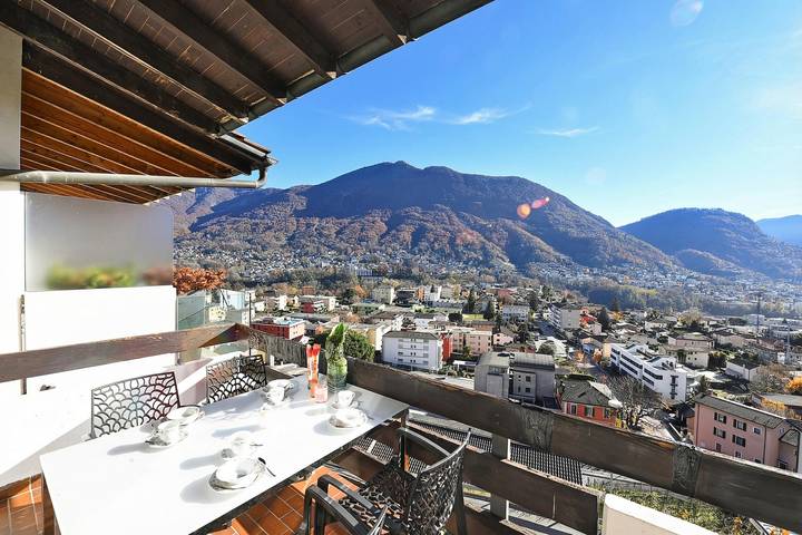 Ferienhaus für 4 Personen, mit Seeblick und Balkon in Canobbio
