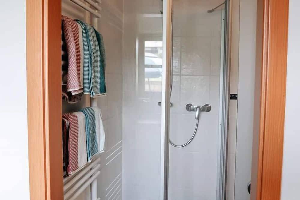 Ganze Wohnung, Ferienwohnung 29 qm für 2 Personen in Krottenmühl, Söchtenau