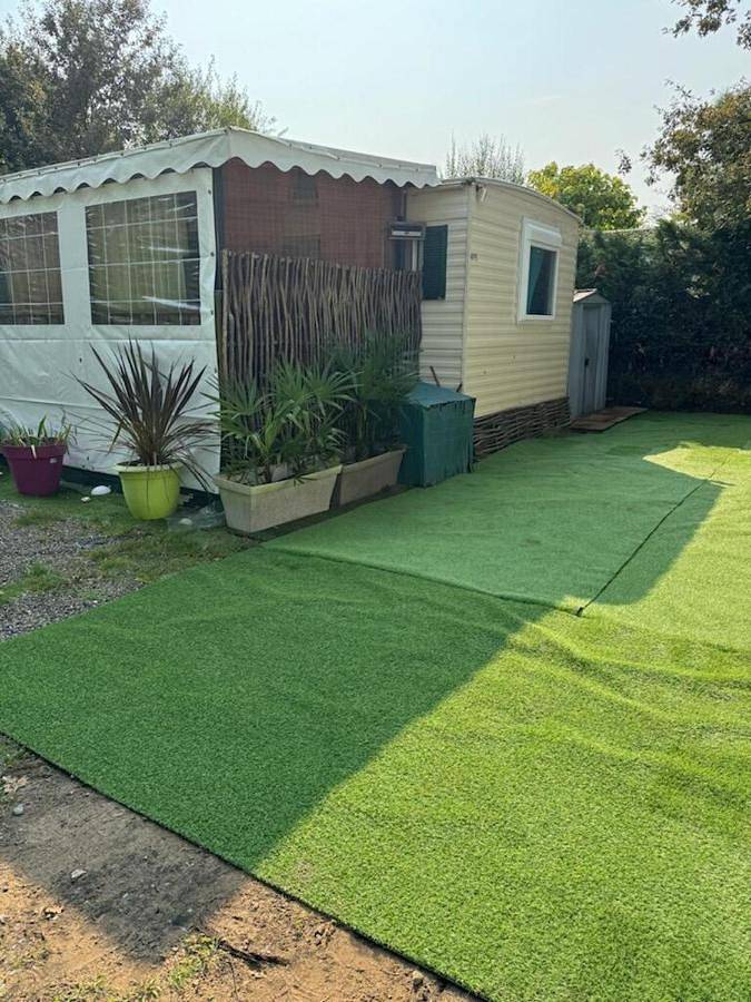 Camping pour 6 personnes, avec vue et jardin ainsi que piscine et bassin pour enfant à Mimizan - 4