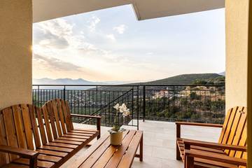 Camping per 4 Persone in Calamata, Messenia, Foto 1