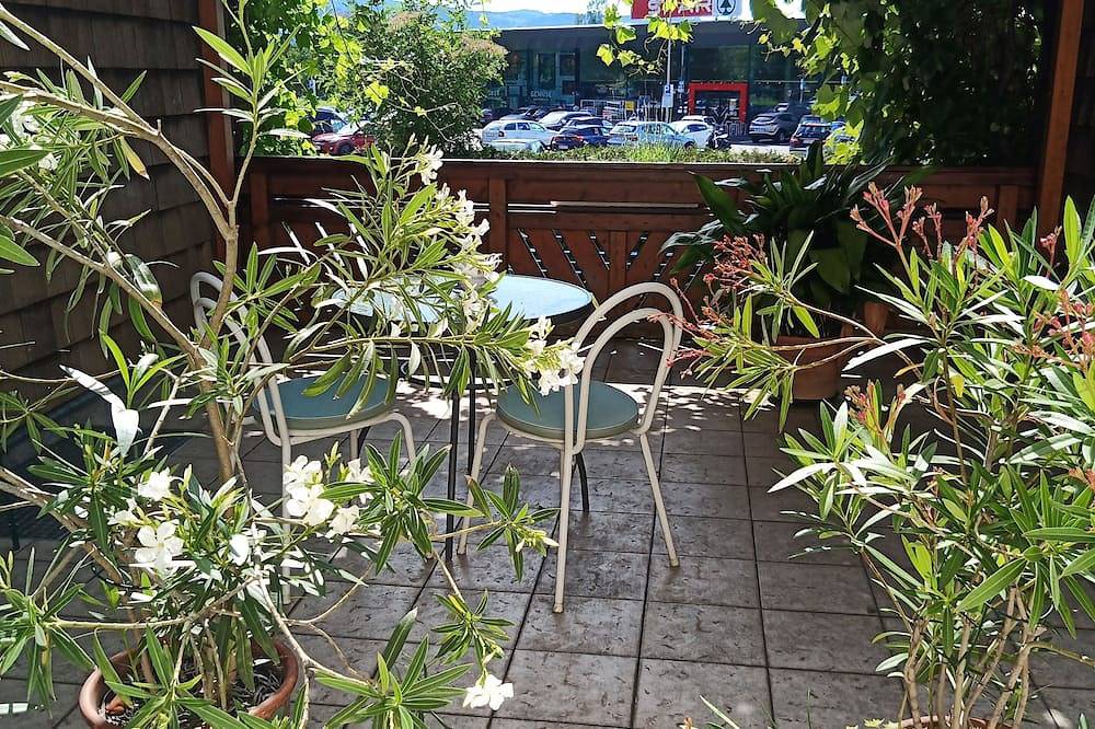Ganze Wohnung, Appartement Rooming Green m. großer Veranda in Seenähe in Weyregg am Attersee, Traunviertel